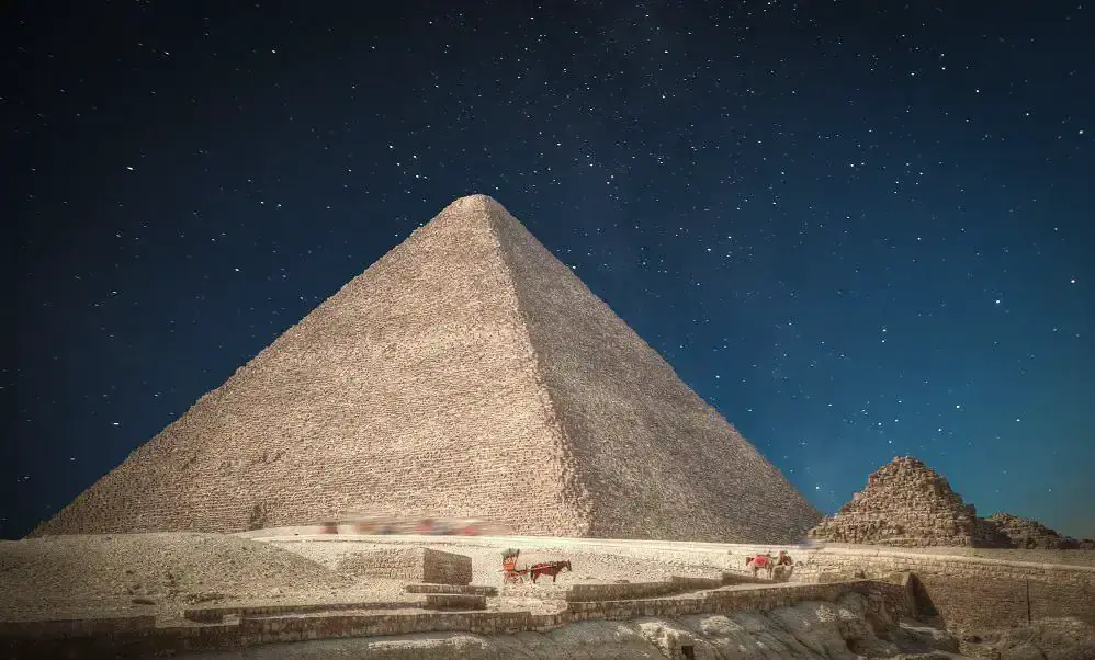 (Fact Check) The Great Pyramid Of Giza Contains Enough Stone To Build Wall Around Earth