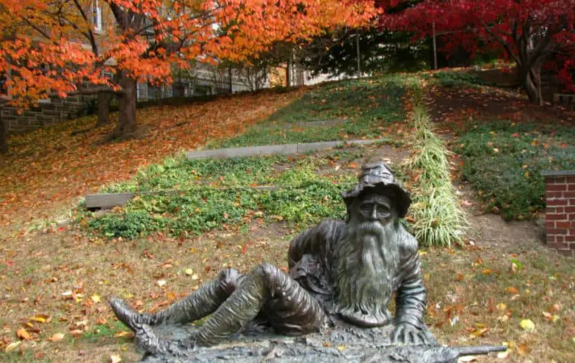 A story of time dilation and an eagle that resurrects the dead that didn't make the cut in most Bibles