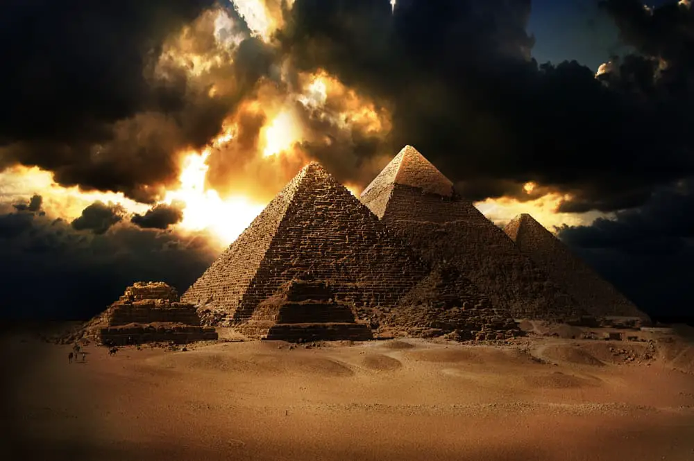 Eery coincidence? The constant of speed of light equals the coordinates of the Great Pyramid of Giza