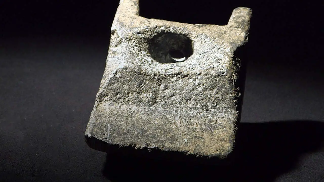 On the Trail of Alien Technology: Could Objects Like the "Aiud Wedge" Hold the Key?