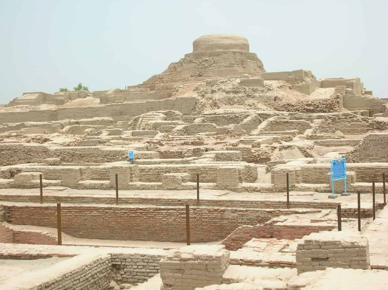 10 Of The Most Mysterious Discoveries Made On Earth Moenjodaro-Stupa