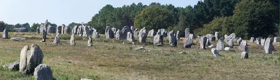 The Megalithic Stones Of Carnac—An Ancient Cosmic Map? 799px-Breizh_56_-_Karnag_-_steutadoù_kermario_03